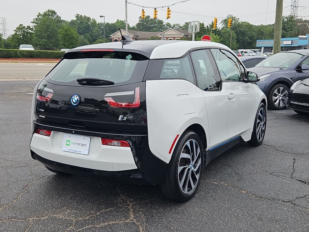 2016 BMW i3 view 3
