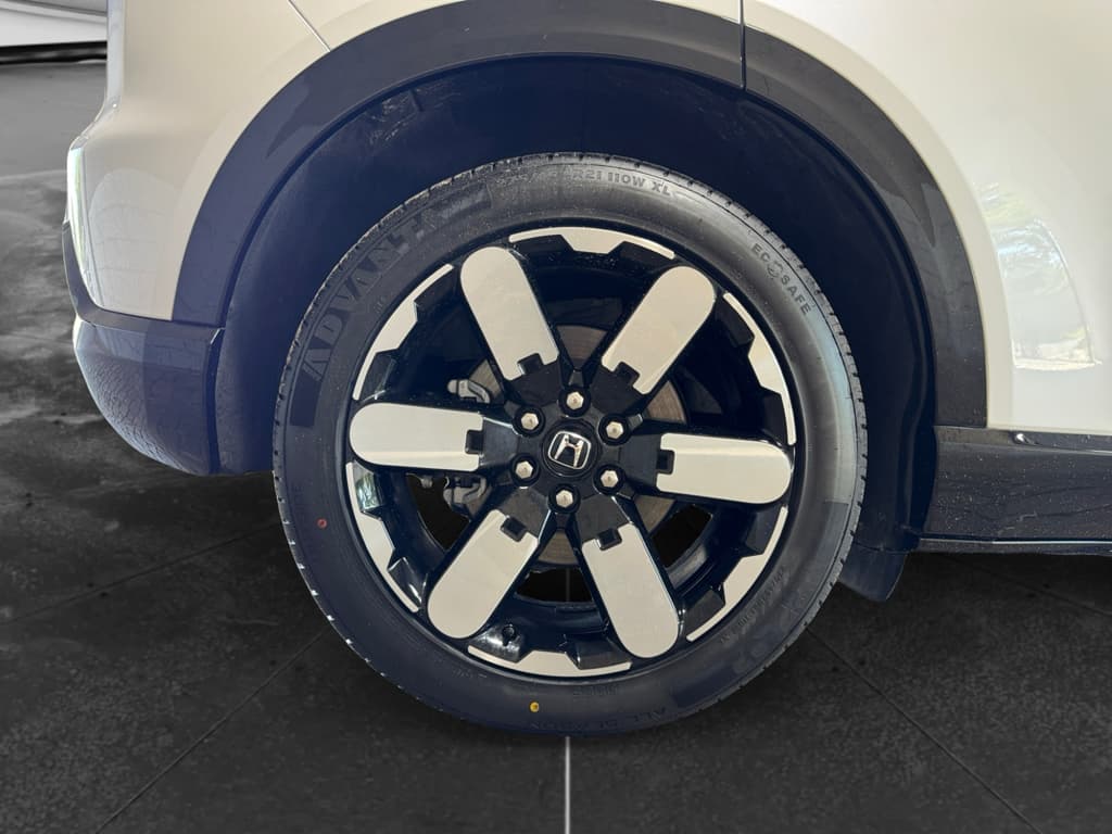 2025 Honda Prologue view 35