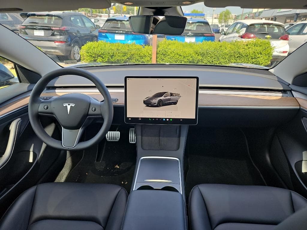 2023 Tesla Model 3 view 13