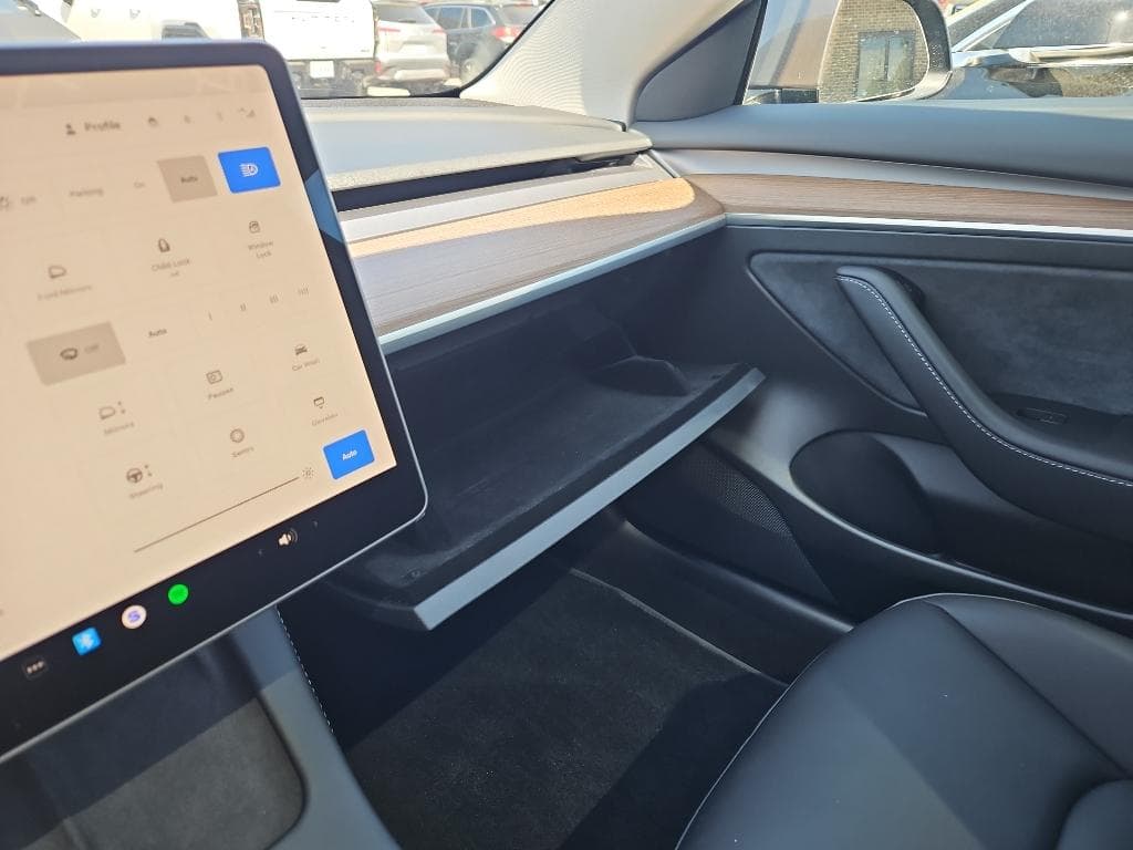 2023 Tesla Model 3 view 15