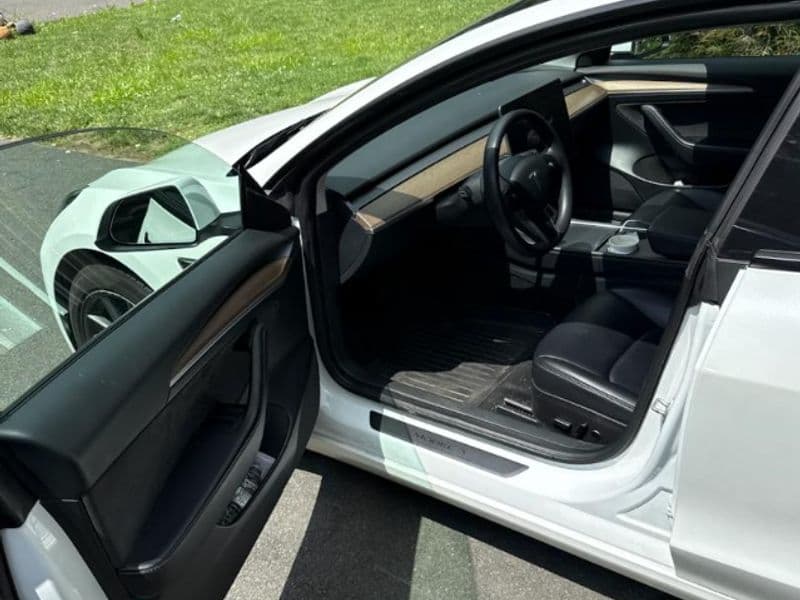 2023 Tesla Model 3 view 6