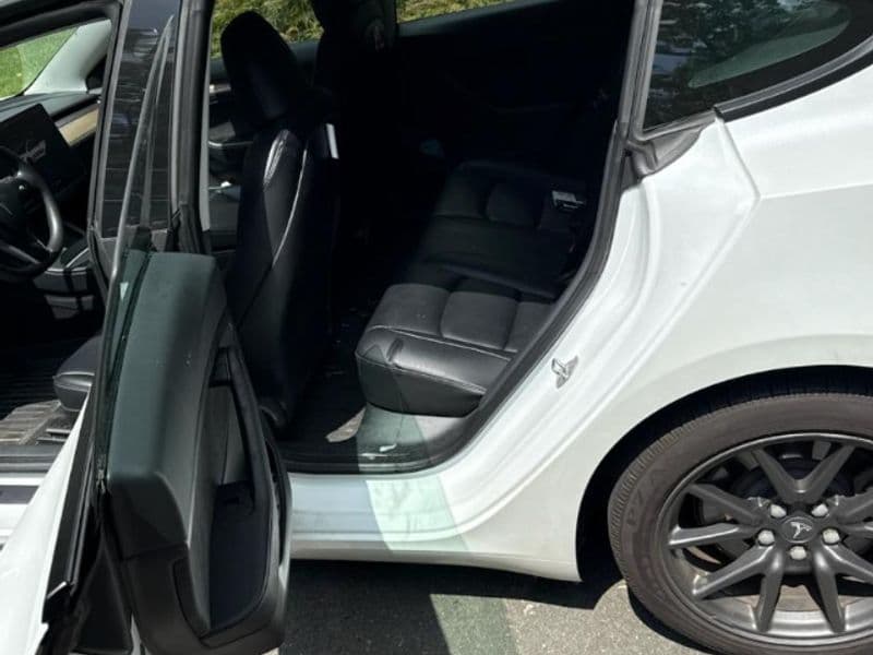 2023 Tesla Model 3 view 7