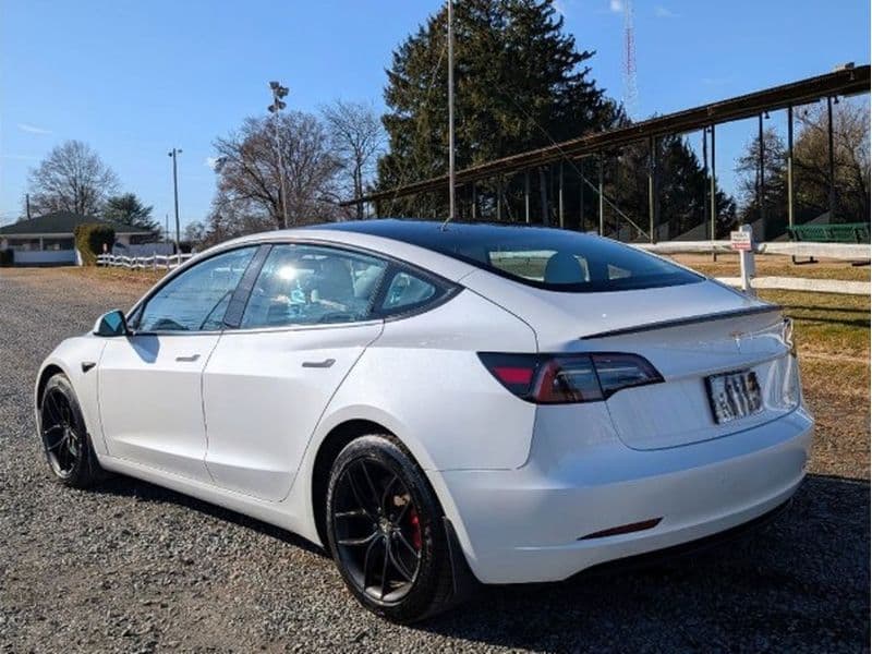 2023 Tesla Model 3 view 4