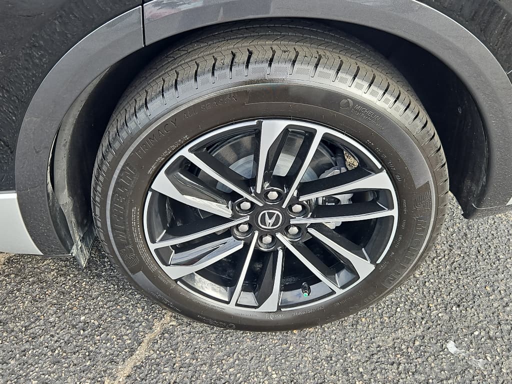 2024 Acura ZDX view 32