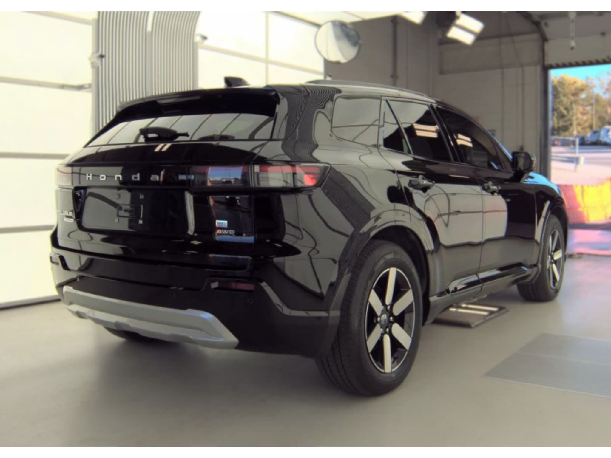 2024 Honda Prologue view 3