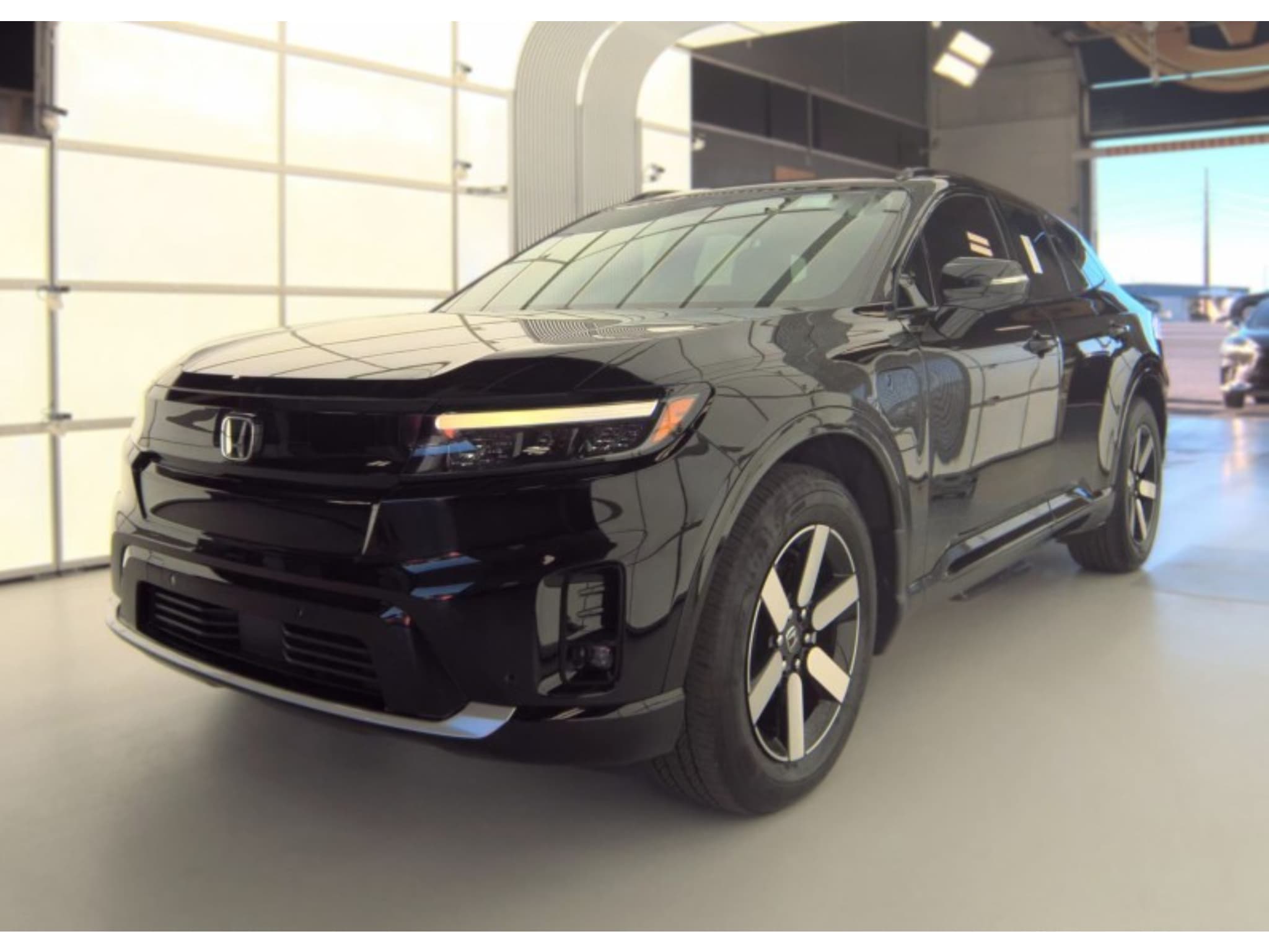 2024 Honda Prologue view 1