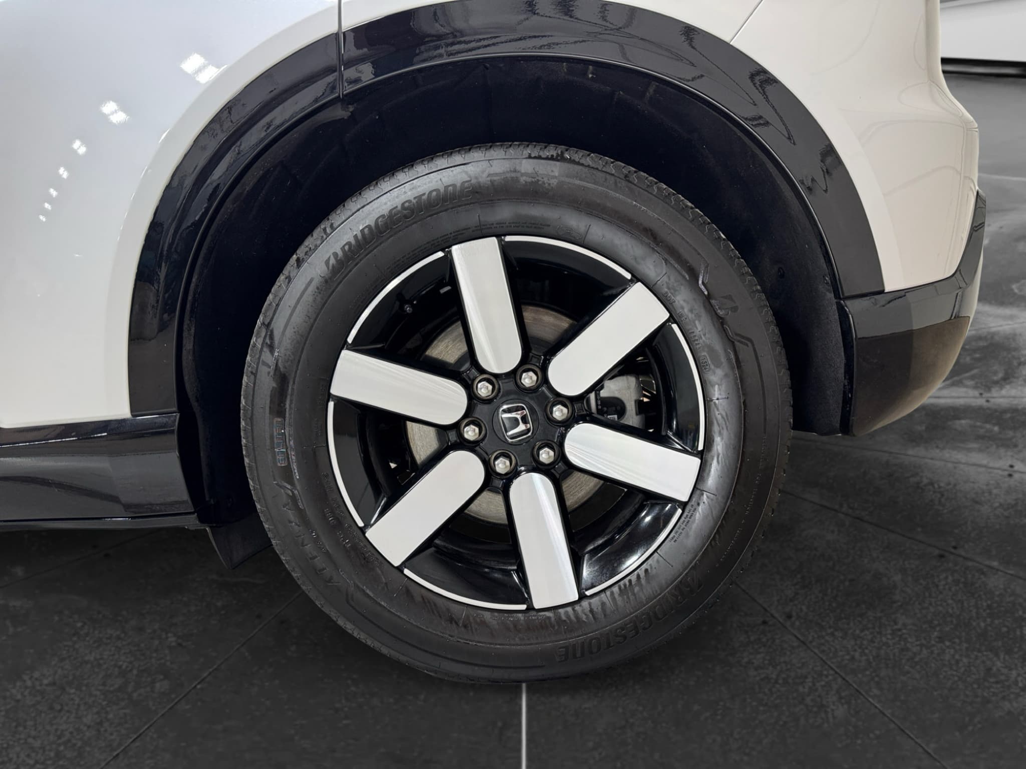 2024 Honda Prologue view 31
