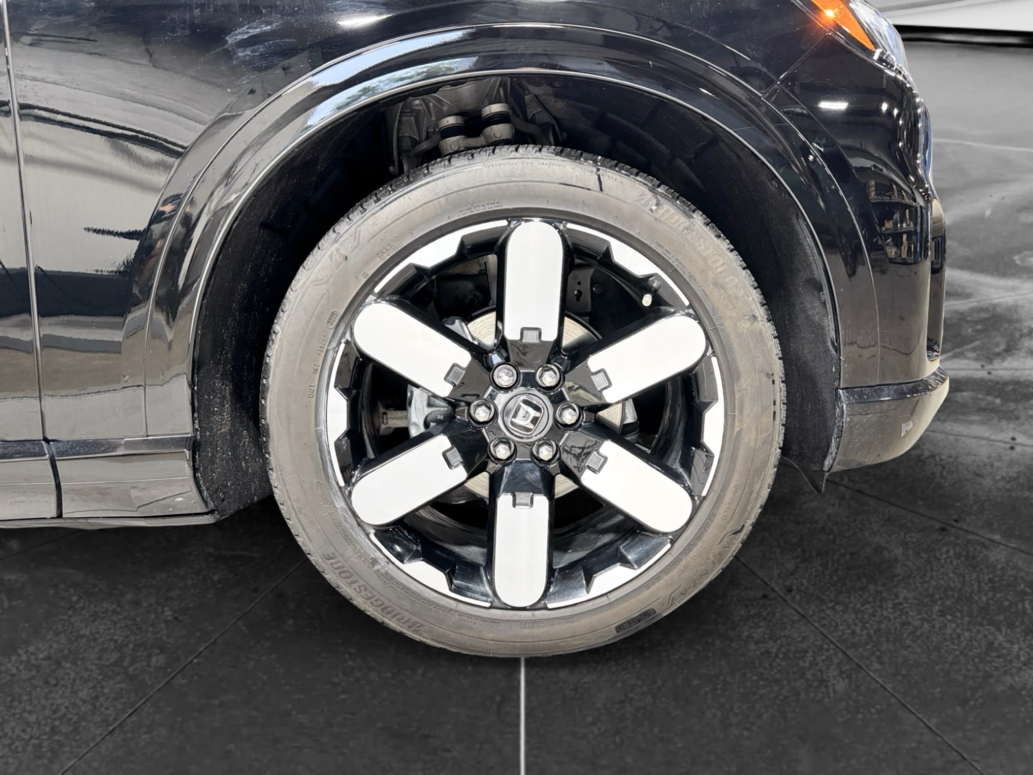 2025 Honda Prologue view 35