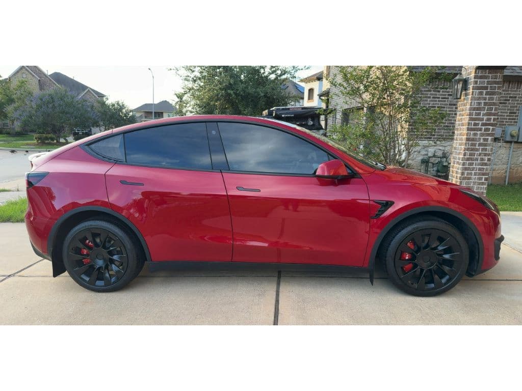 2022 Tesla Model Y view 3