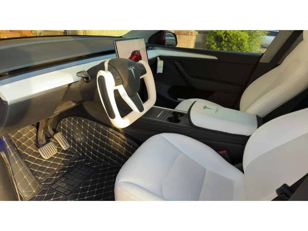 2022 Tesla Model Y view 5