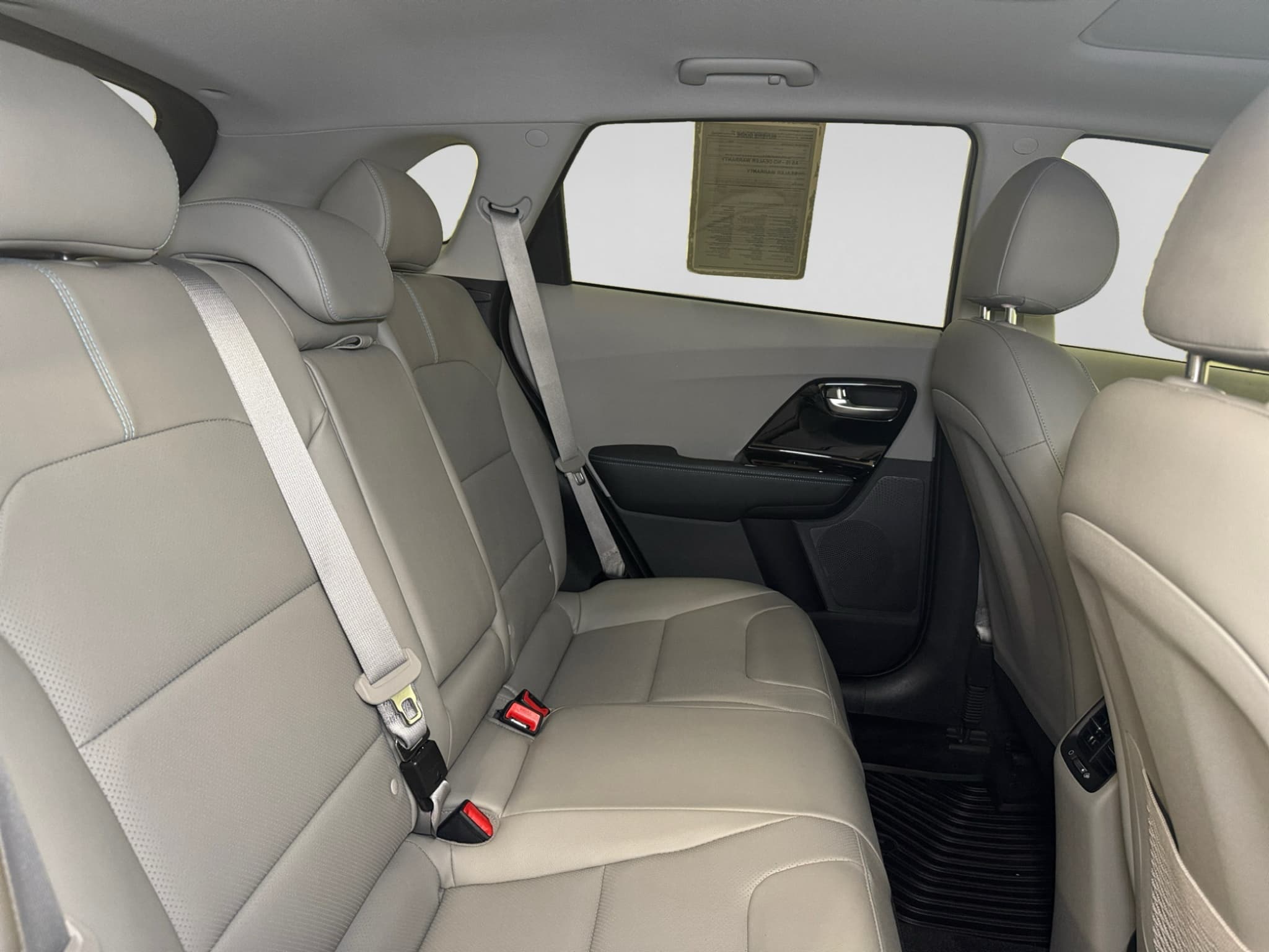 2022 Kia Niro PHEV view 22