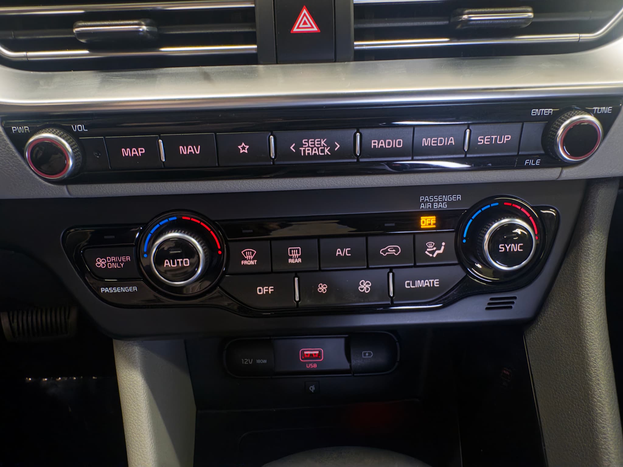 2022 Kia Niro PHEV view 15