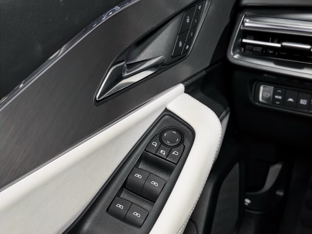 2024 Acura ZDX view 7
