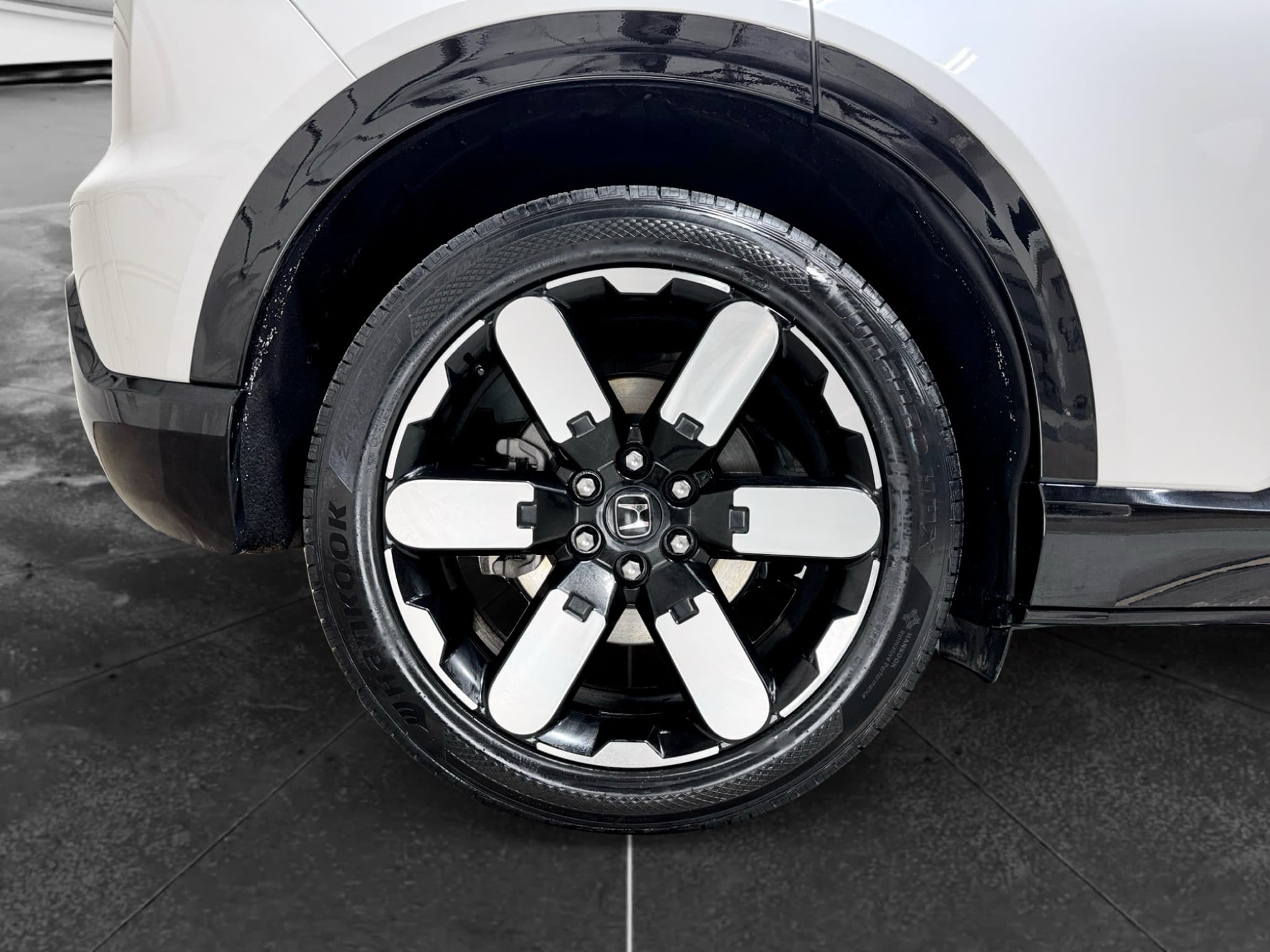 2024 Honda Prologue view 32