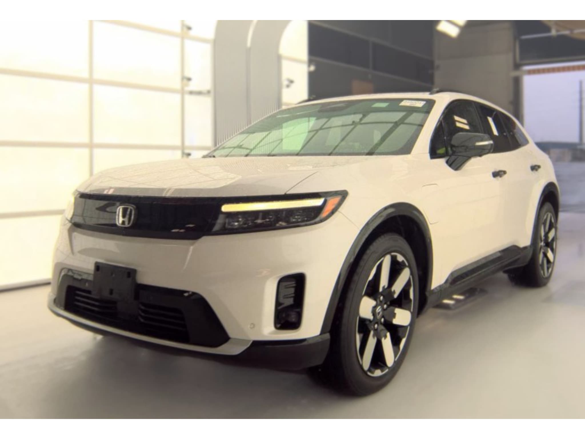 2024 Honda Prologue view 1