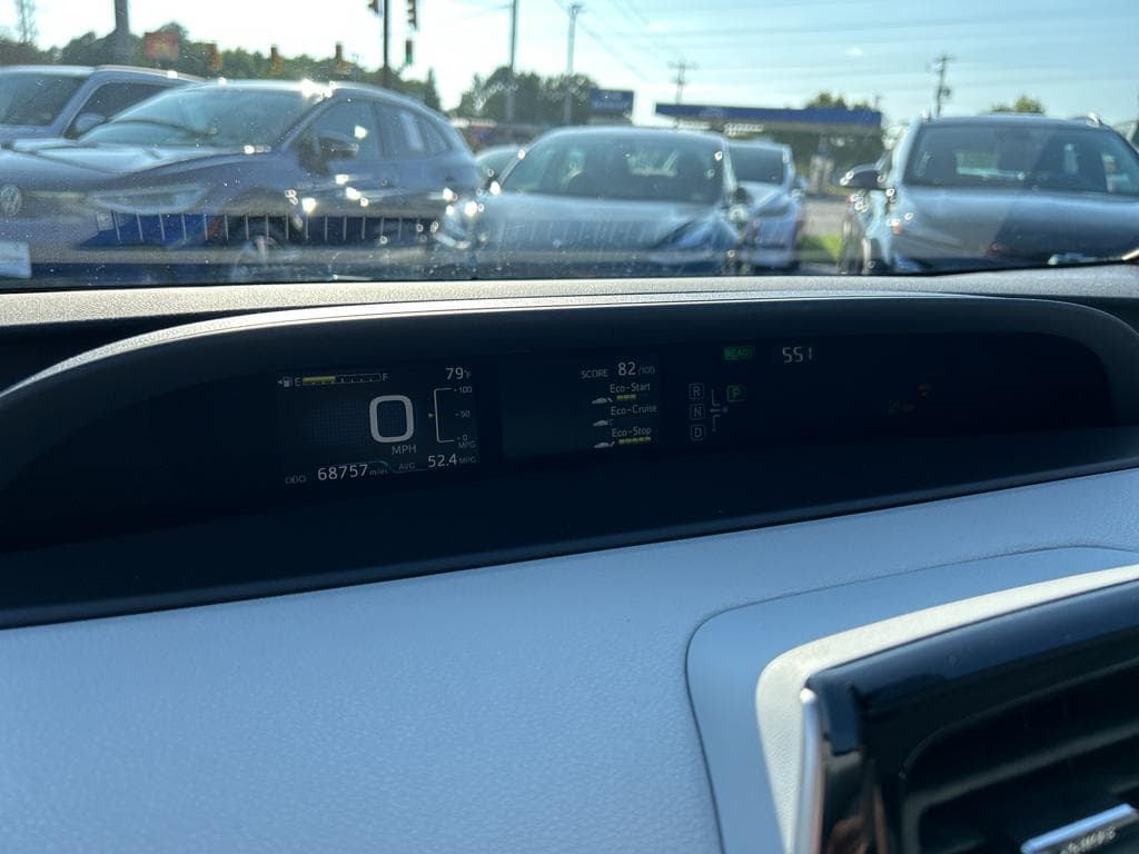 2017 Toyota Prius view 7