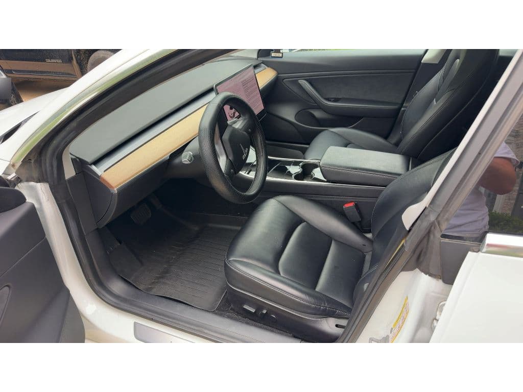 2019 Tesla Model 3 view 5