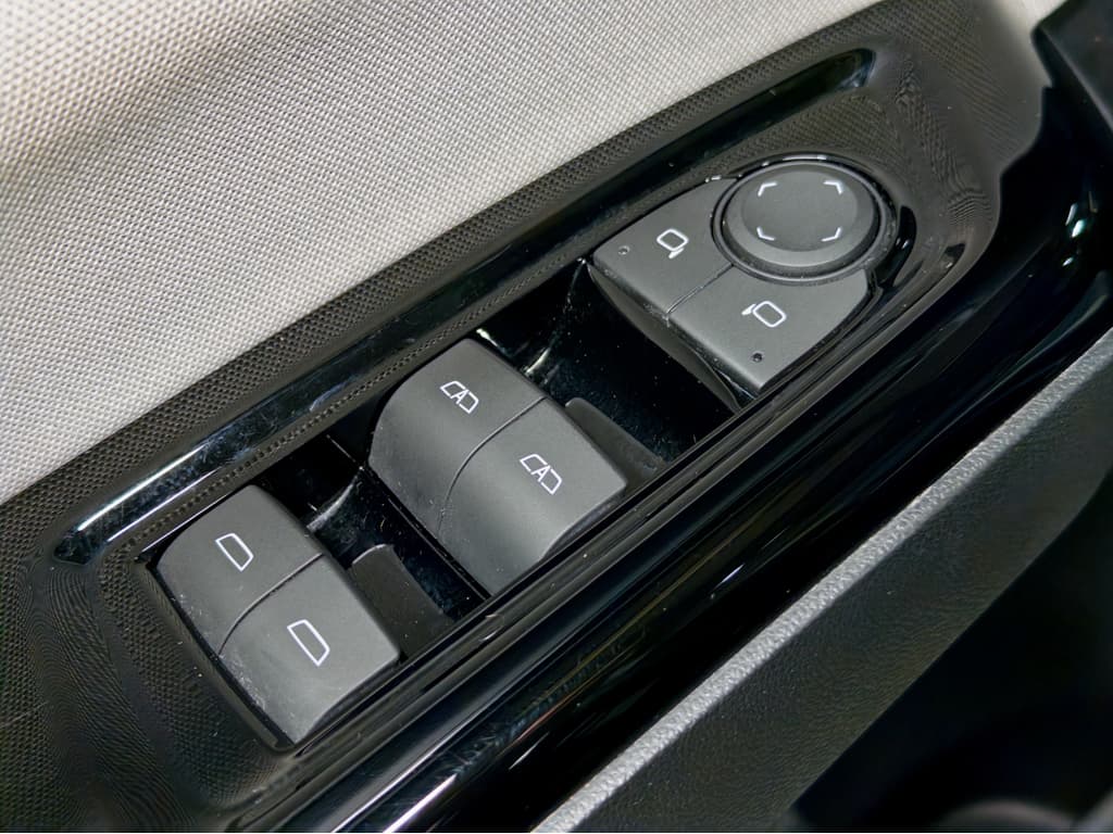 2024 Honda Prologue view 8