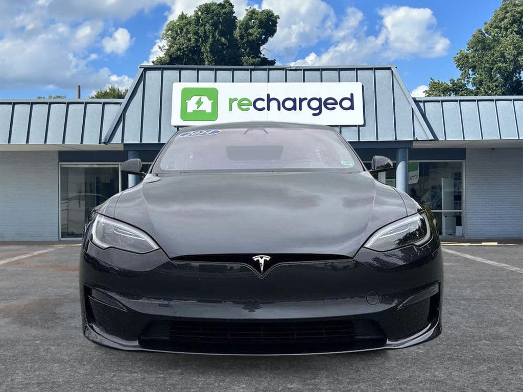 2024 Tesla Model S view 6