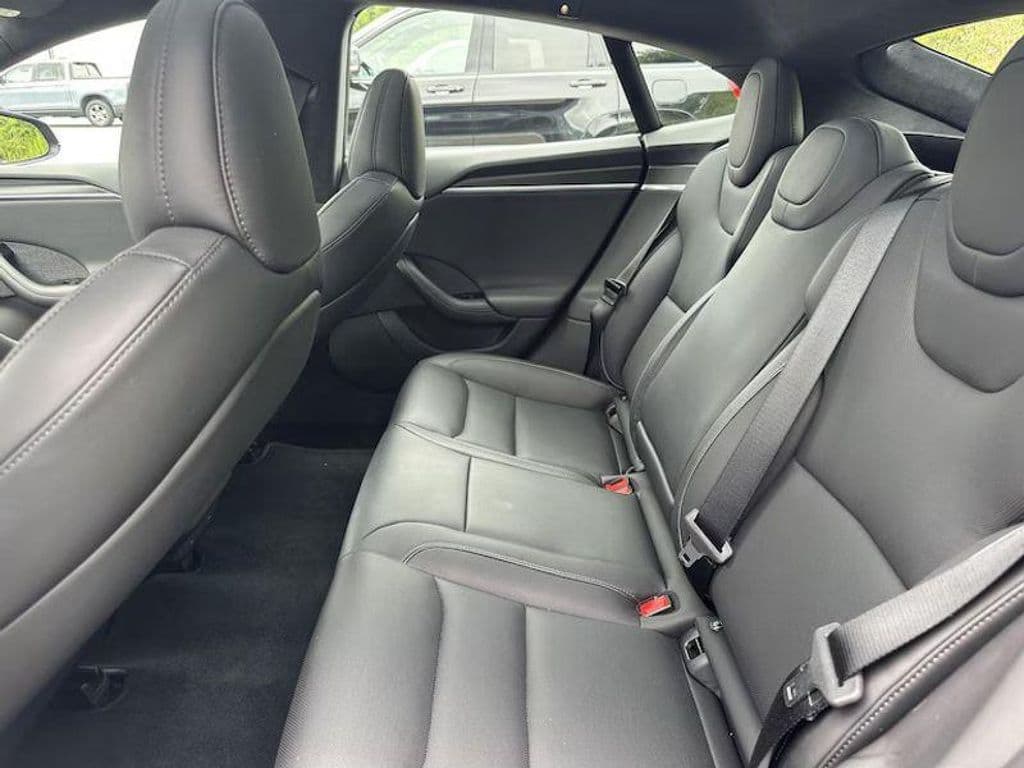 2024 Tesla Model S view 17