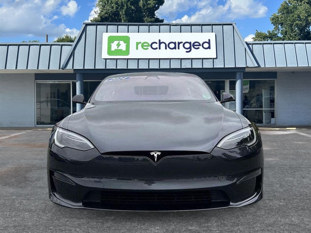 2024 Tesla Model S view 9
