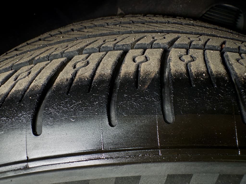 2022 Tesla Model Y view 36