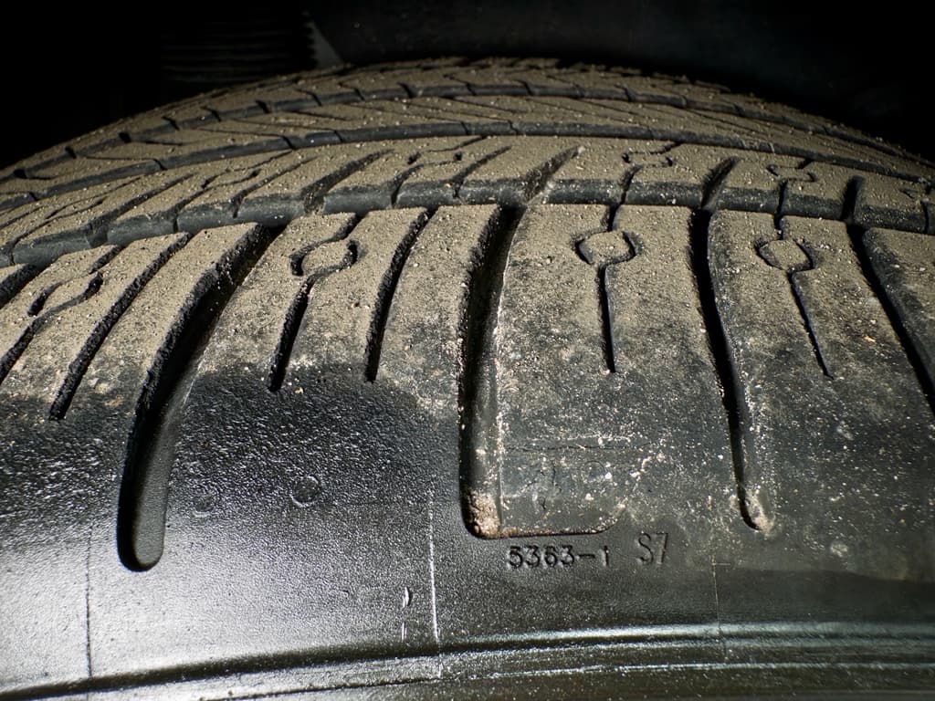 2022 Tesla Model Y view 32