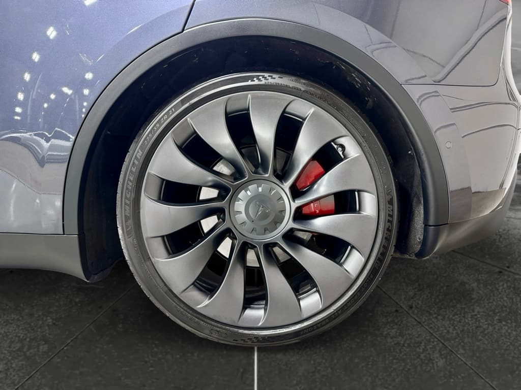 2022 Tesla Model Y view 31