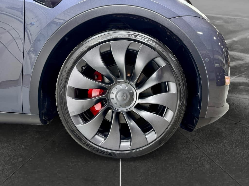 2022 Tesla Model Y view 33