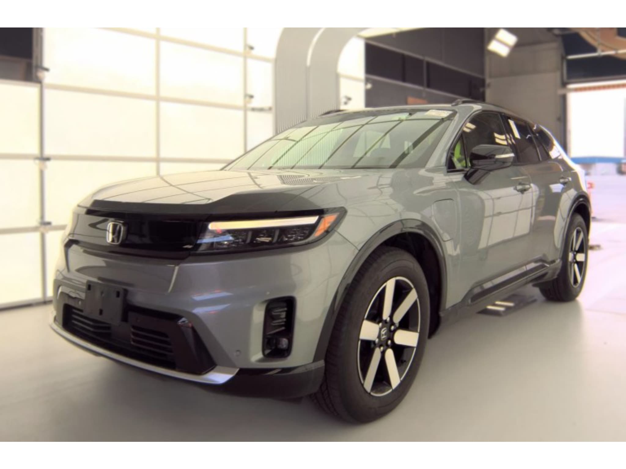 2024 Honda Prologue view 1