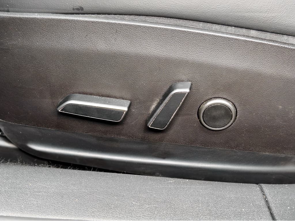 2023 Tesla Model 3 view 6
