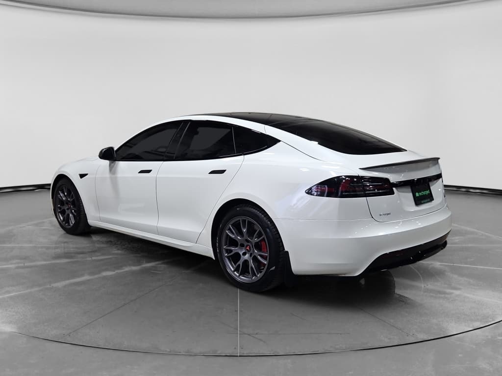 2024 Tesla Model S view 2