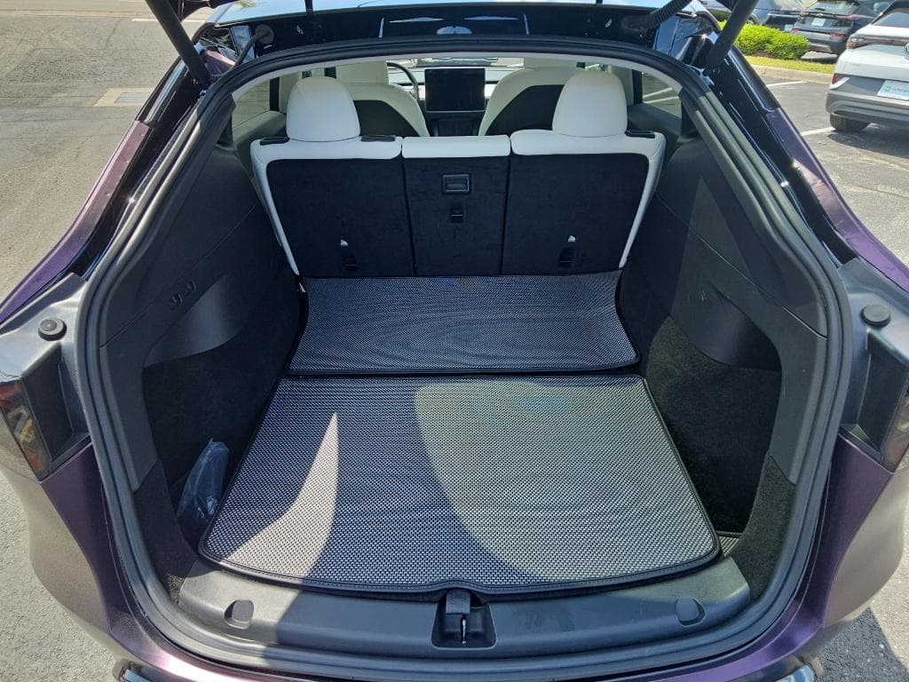 2022 Tesla Model Y view 18