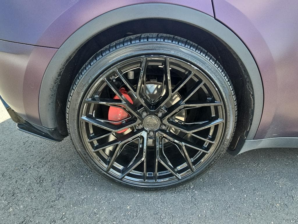 2022 Tesla Model Y view 26