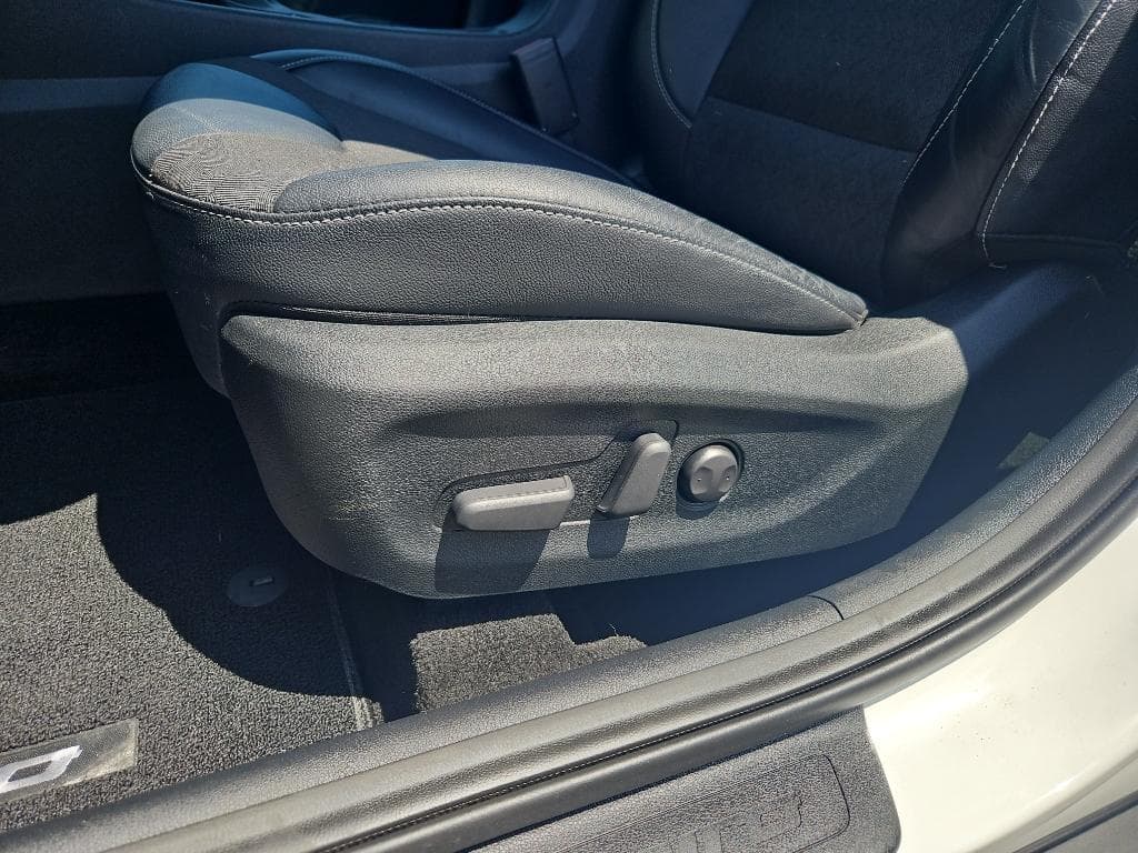 2022 Kia Niro PHEV view 7