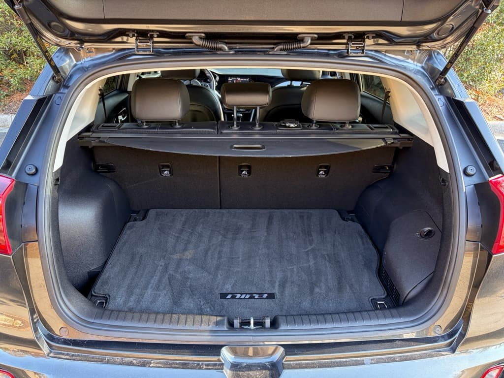 2022 Kia Niro PHEV view 24