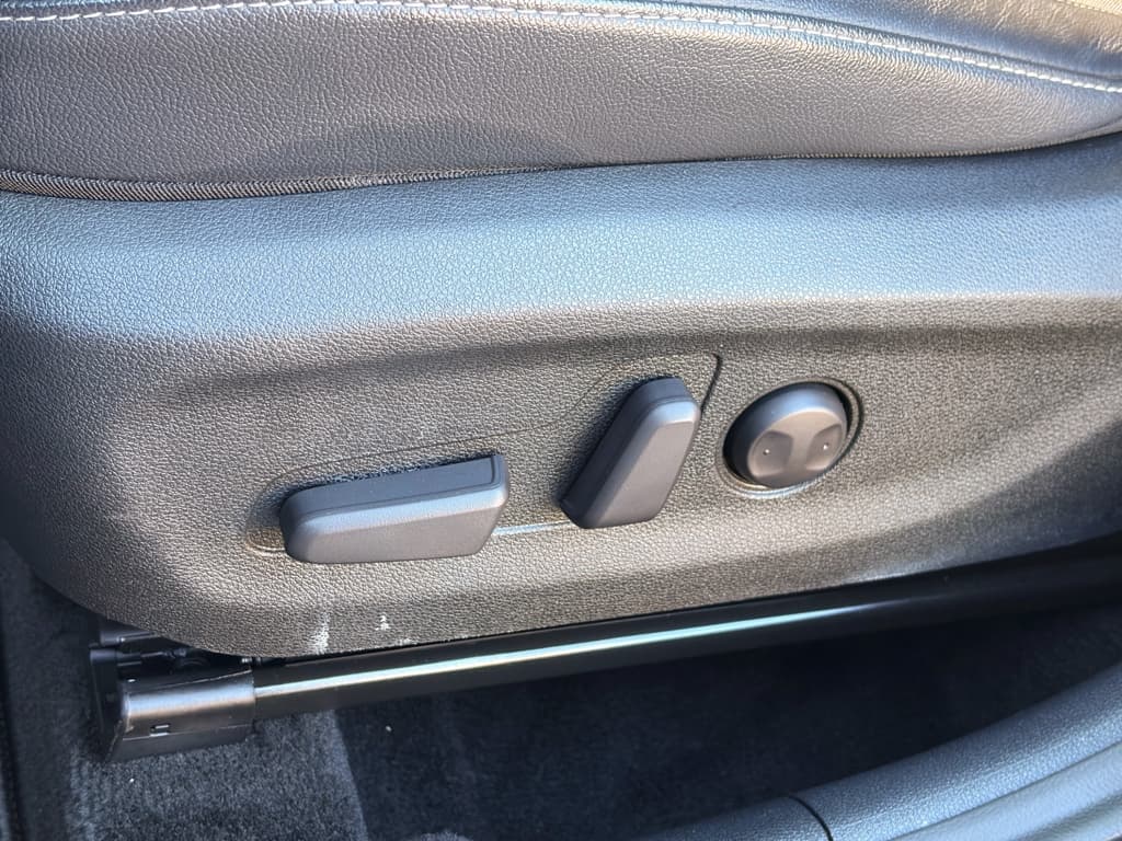 2022 Kia Niro PHEV view 7