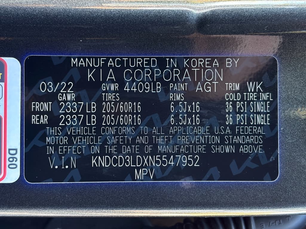 2022 Kia Niro PHEV view 26