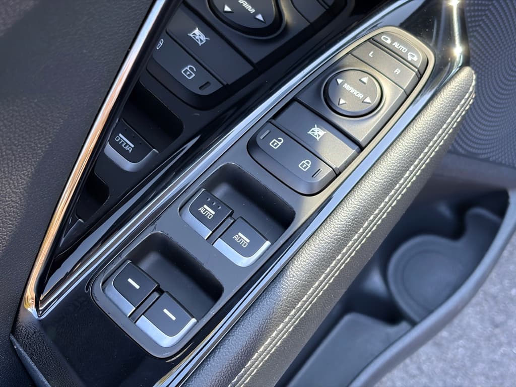 2022 Kia Niro PHEV view 8