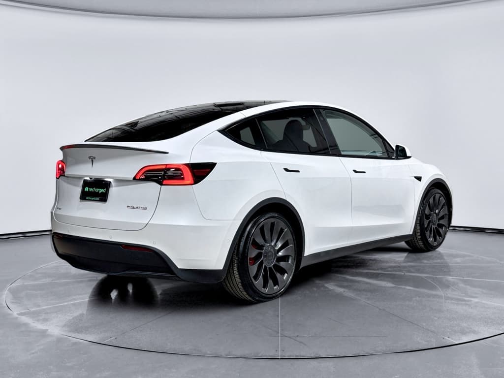 2022 Tesla Model Y view 3