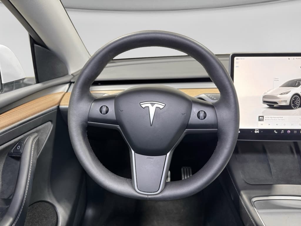 2022 Tesla Model Y view 7