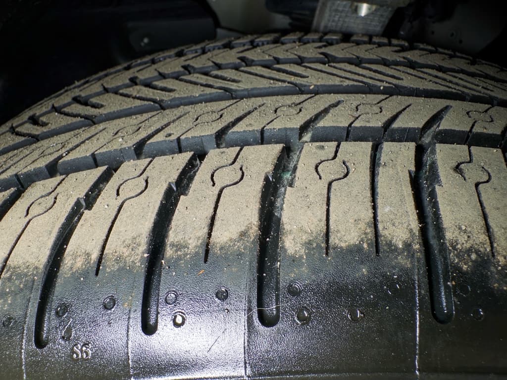 2022 Tesla Model Y view 32