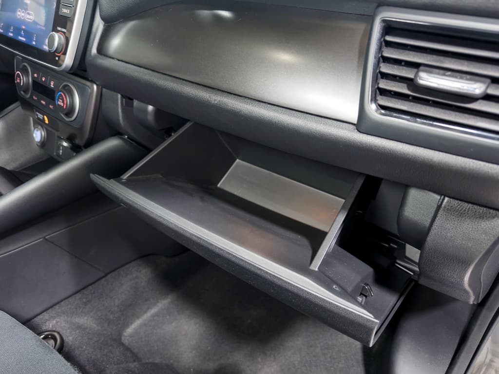 2021 Nissan LEAF view 20