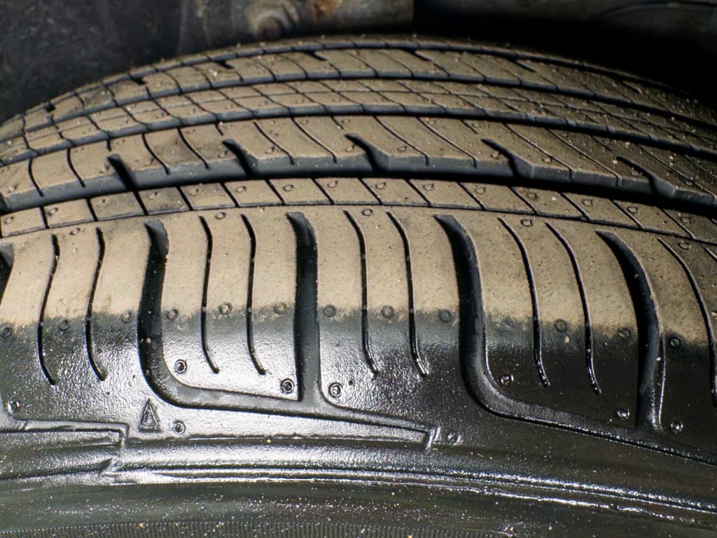 2021 Nissan LEAF view 33