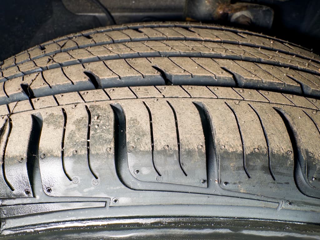 2021 Nissan LEAF view 29