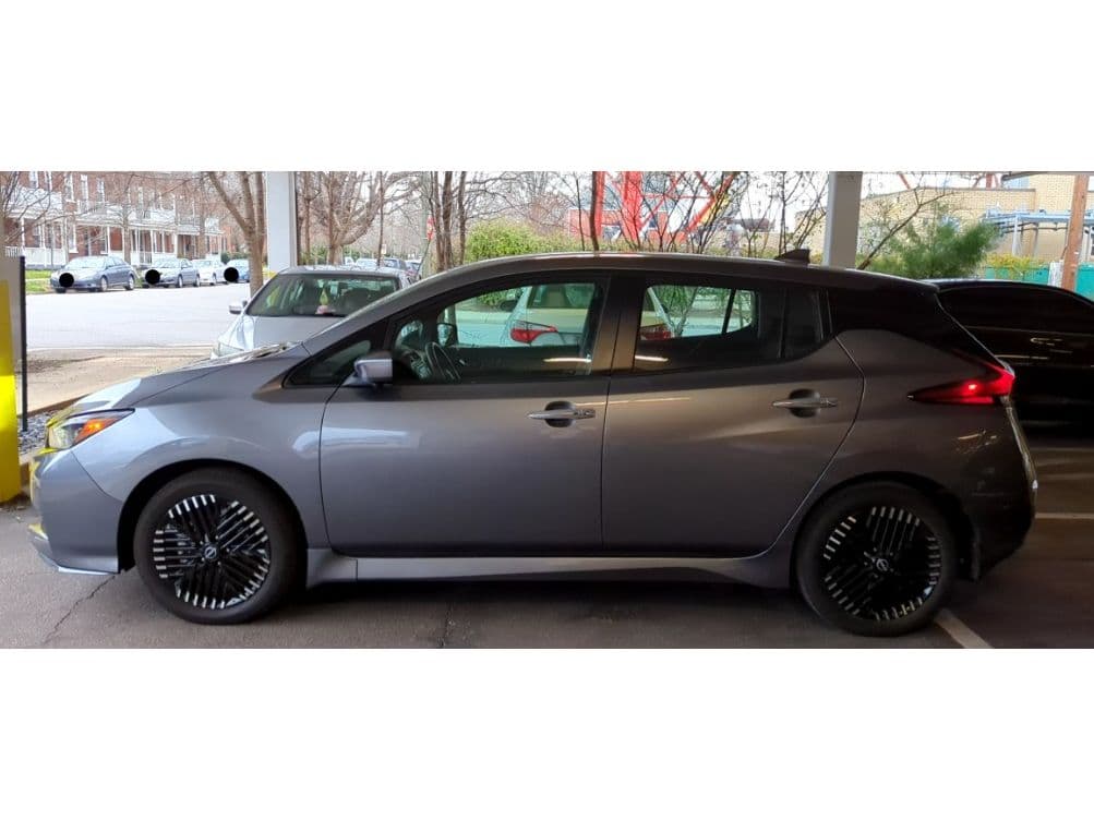 2023 Nissan LEAF view 2