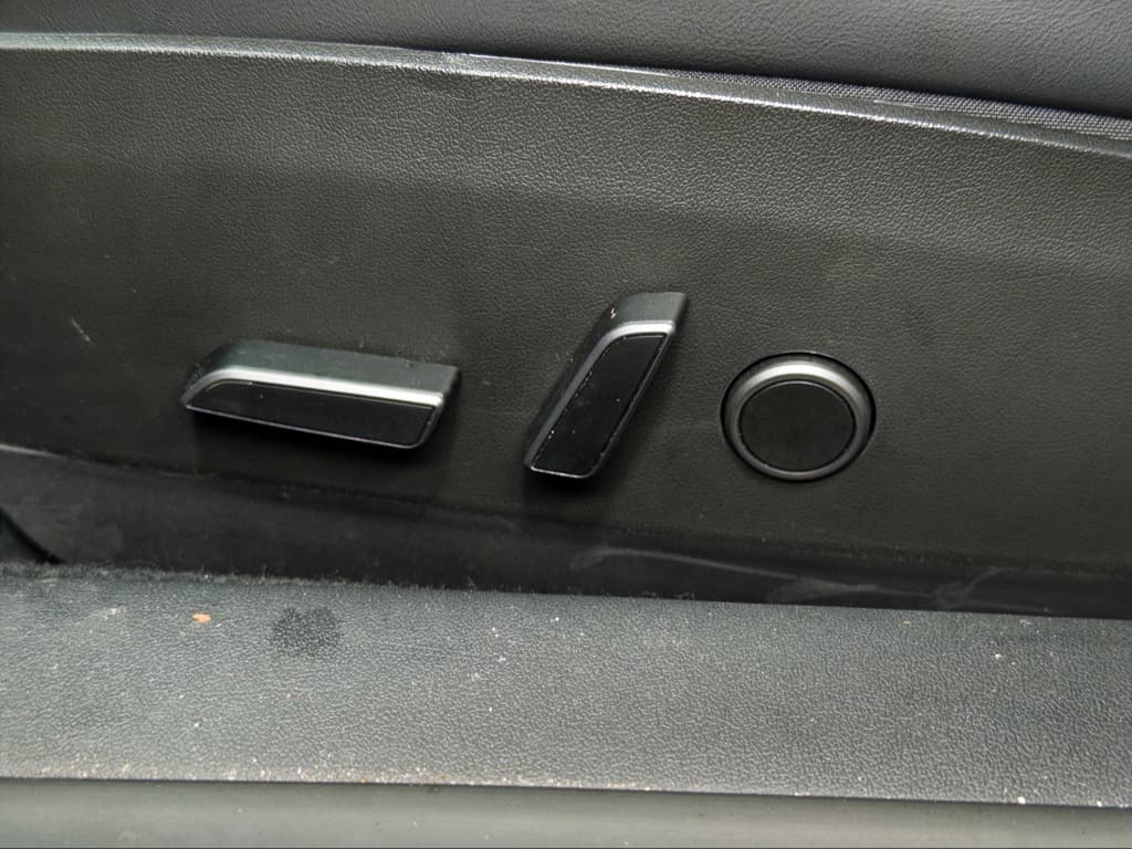 2023 Tesla Model 3 view 6