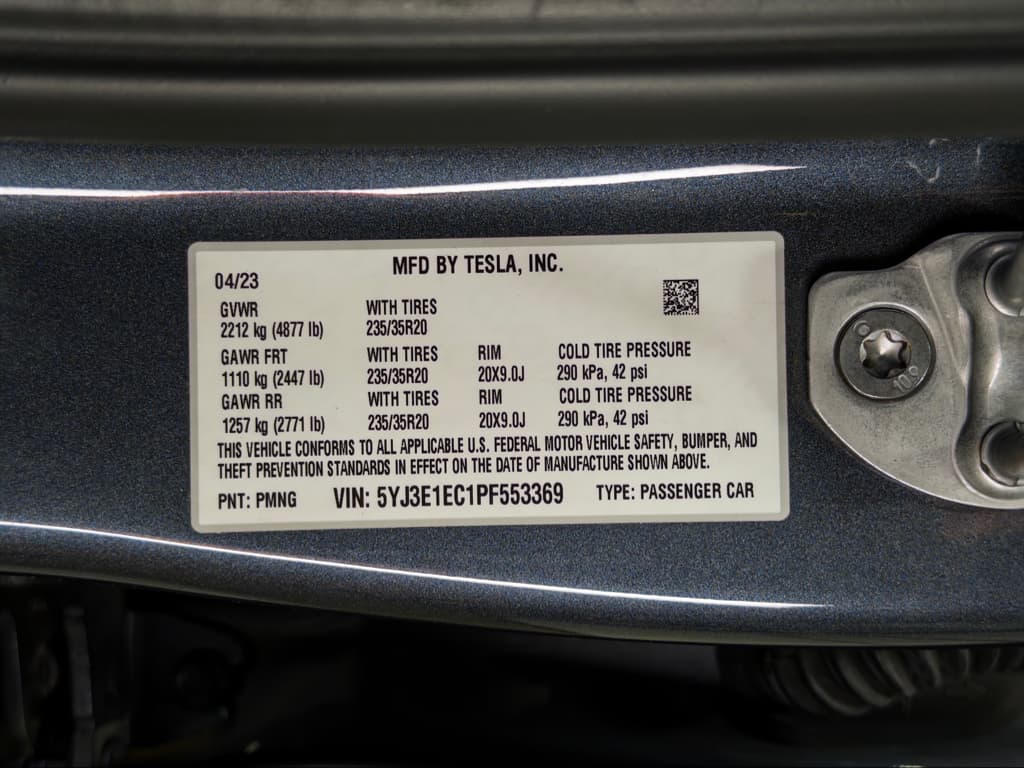 2023 Tesla Model 3 view 28