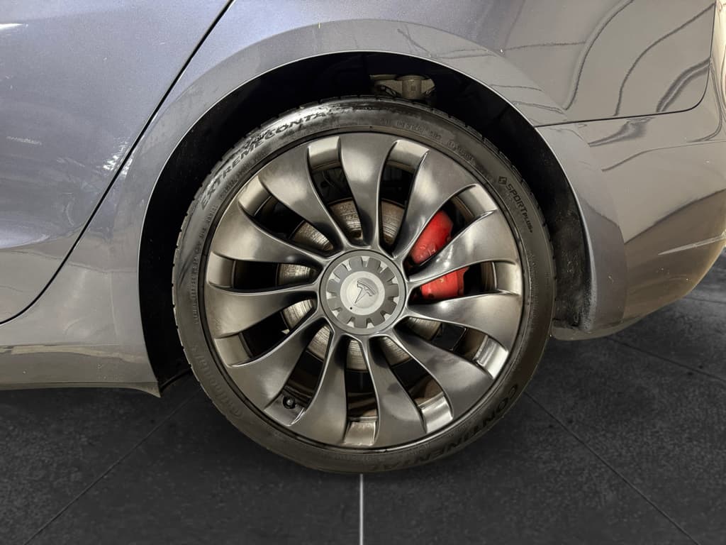 2023 Tesla Model 3 view 32
