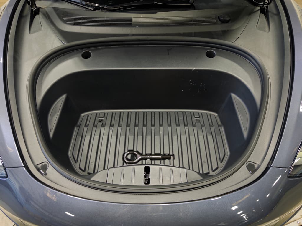 2023 Tesla Model 3 view 25
